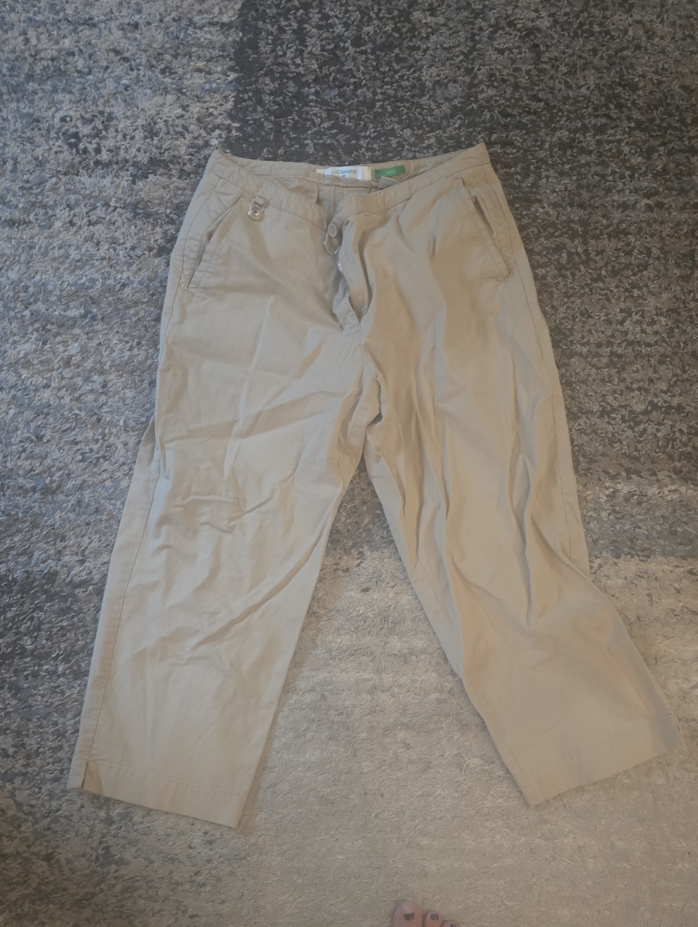 Liz Claiborne Women's Tan Capri Pants